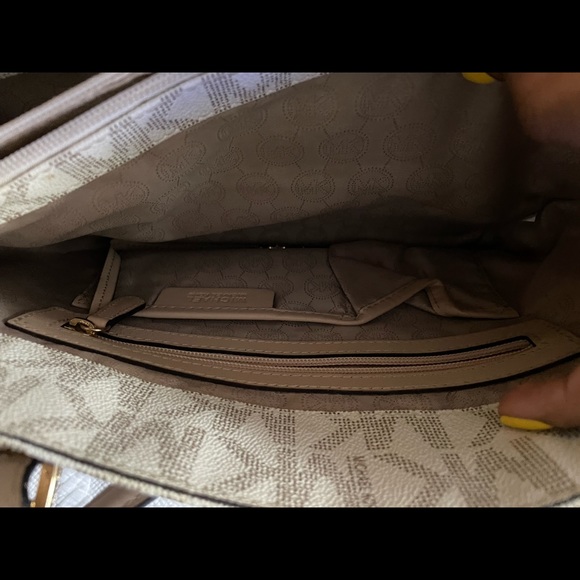 Michae Kors white logo handbag & wallet bundle - Picture 7 of 13